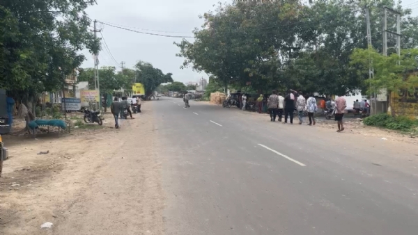 ખાપટ રોડ પર કારે બાઈક ને ઠોકર મારતા યુવાન નું મોત.