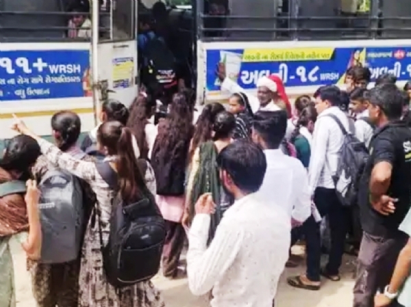 સૂરજ ગામના સરપંચનો અભિનંદનયોગ્ય પ્રયાસ: વિદ્યાર્થીઓને મફત એસટી પાસ