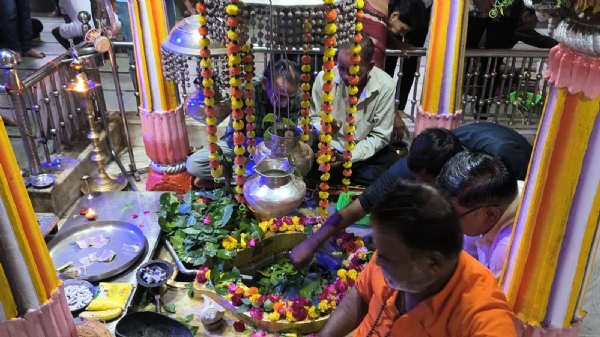 શ્રાવણ મહિમા મહેસાણા-વિસનગરમાં છવાયો: ‘ભોલેનાથ’ના જયઘોષથી ગુંજી ઉઠ્યા શિવાલયો