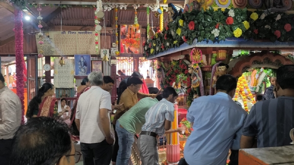 શ્રાવણ મહિમા મહેસાણા-વિસનગરમાં છવાયો: ‘ભોલેનાથ’ના જયઘોષથી ગુંજી ઉઠ્યા શિવાલયો