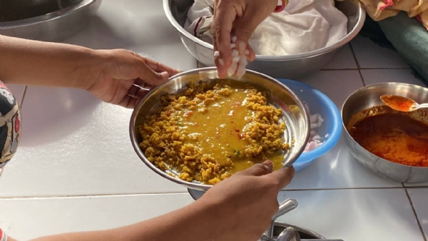 ગવાડા હાઈસ્કૂલમાં અનોખી પહેલ: માત્ર ₹10 માં પૌષ્ટિક નાસ્તો અને મહિલાઓને રોજગાર