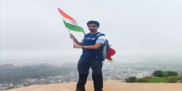 અરાવલી પર્વતમાળાનું રક્ષણ કરવા યુવાનનો સાહસિક સંકલ્પ: 11 કલાકમાં 5 પર્વતોનું સફળ ચઢાણ