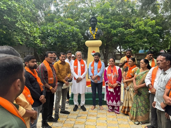 પોરબંદર ભાજપ યુવા મોરચા દ્વાર કારગીલ વિજય દિવસની ઉજવણી કરાઈ.