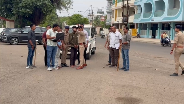 પોરબંદરમાં ગેંગરેપ કરનાર બે શખ્સો જેલ હલાવે: એક પોલીસ રિમાન્ડ પર.