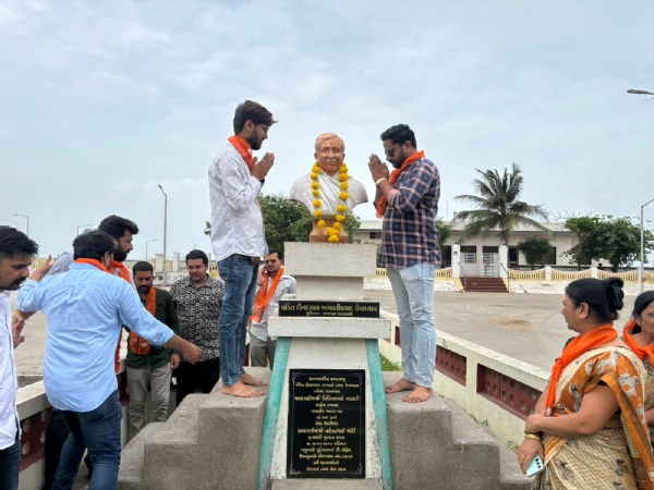 પોરબંદર ભાજપ યુવા મોરચા દ્વાર કારગીલ વિજય દિવસની ઉજવણી કરાઈ.