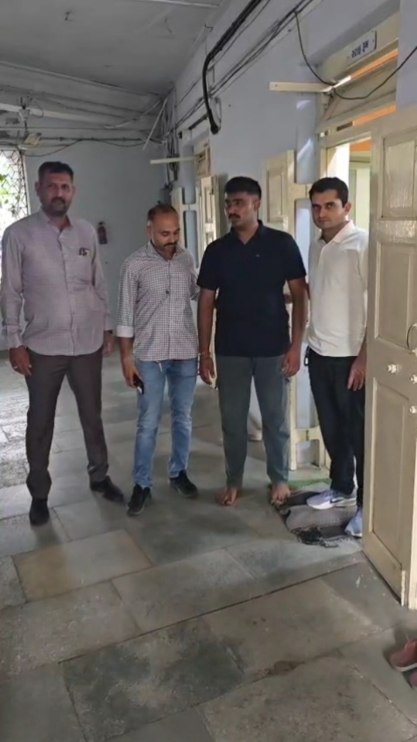 સગીરા સાથે દુષ્કર્મ કરનાર મુખ્ય આરોપી જયરાજ પોલીસ સકંજામાં.