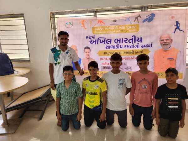 અખિલ ભારતીય શાળાકીય તરણ સ્પર્ધામાં મહેસાણા અટલ સ્પોર્ટ્સ સંકુલના 10 વિદ્યાર્થીઓની ઝળહળતી કામગીરી