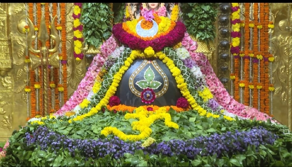 બિલ્વપત્ર શૃંગાર અર્પણ