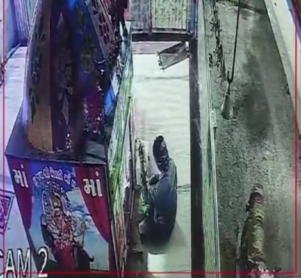 Gold necklace stolen from Meldi Mata temple