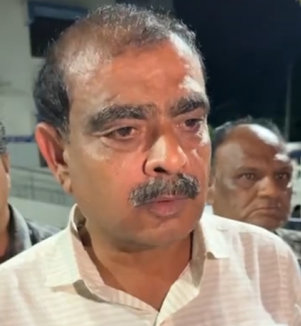 પાટણ નગરપાલિકામાં ચીફ ઓફિસર અને કોંગ્રેસ કાર્યકરો વચ્ચે તનાવ, એટ્રોસિટી એક્ટ હેઠળ ફરિયાદની માંગ