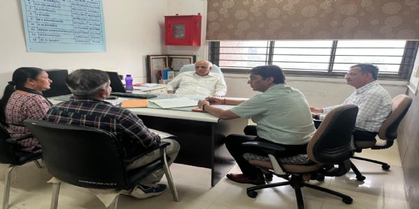 મુખ્યમંત્રી ભૂપેન્દ્ર પટેલે ગાંધીનગરમાં પાણી પુરવઠા બોર્ડના કાર્યપાલક ઈજનેરની કચેરીની સરપ્રાઈઝ વિઝીટ કરી