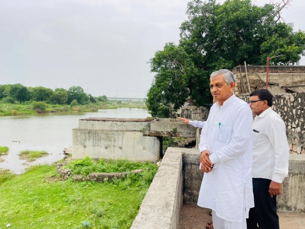 પાણી પુરવઠા મંત્રી બોટાદ શહેરની મુલાકાતે પહોંચ્યા