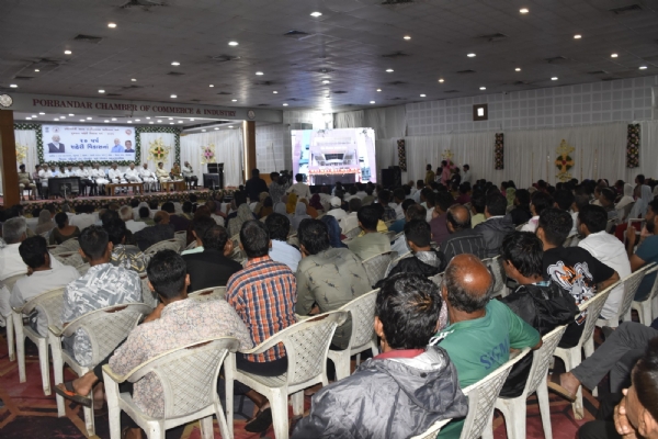 પોરબંદરમાં પ્રધાનમંત્રી અન્ન સંતૃપ્તિકરણ અભિયાન અને શહેરી વિકાસ વર્ષની ભવ્ય ઉજવણી કરાઈ.
