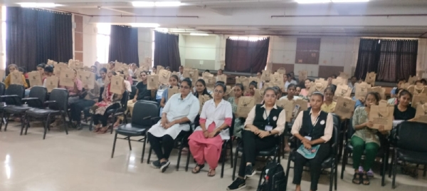 પોરબંદરની જનરલ નર્સિગ સ્કુલ ખાતે કાયદાકિય જાગૃતિ સેમિનાર યોજાયો.