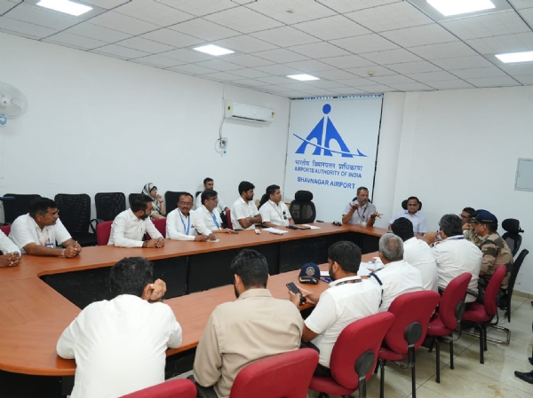 ભાવનગર વિમાન મથક ખાતે બેઠક યોજવામાં આવી