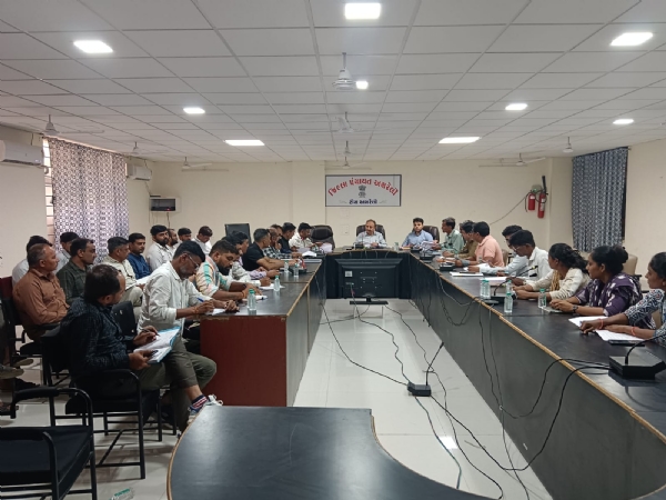 The meeting of the District Atma Governing Board was held under the chairmanship of Hon. District Development Officer Shri P. B. Pandya Saheb.