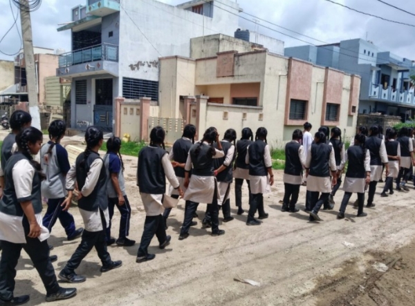 પોરબંદરના યાજ્ઞાવલ્કય વિદ્યામંદિર દ્વારા  જનજાગૃતી ફેેલાવવાનો સુંદર પ્રયાસ.