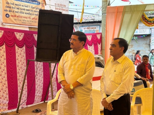 જીઆઈડીસી મહેસાણા ખાતે ખોડિયાર માતાજી મંદિર હવન પ્રસંગે ધારાસભ્યની ઉપસ્થિતિ