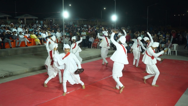 પોરબંદરના સ્થાપના દિવસ પ્રસંગે દરિયા દેવની મહાઆરતી,  સાંસ્કૃતિક કાર્યક્રમો યોજાયા.