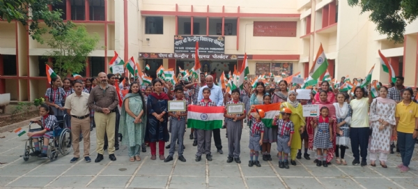 કેન્દ્રીય વિદ્યાલય દ્વારા ત્રિરંગાના સન્માન માટે રેલીનું આયોજન કરાયુ.