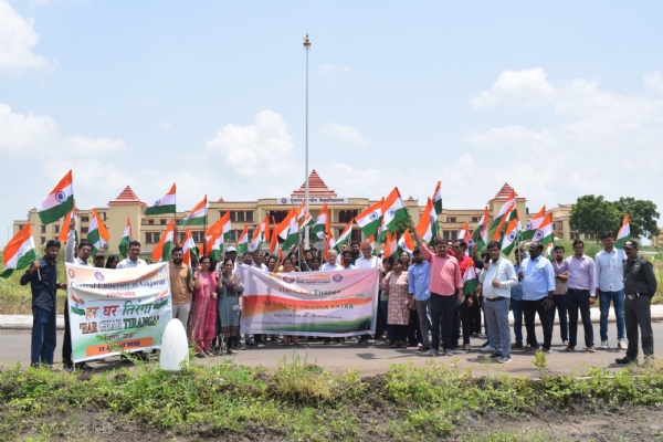 કુંઢેલા ગામમાં ભવ્ય તિરંગા યાત્રા