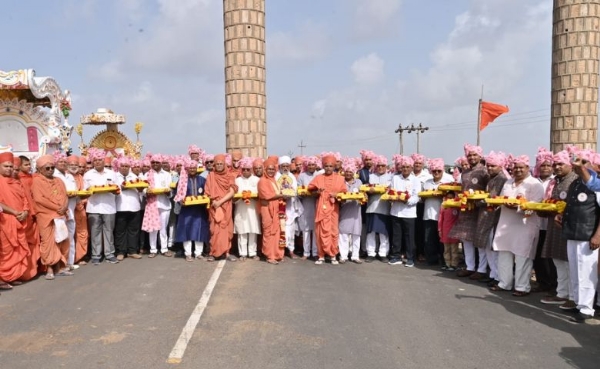 નારાયણ સરોવરમાં સ્વામિનારાયણ ધાર્મિક કાર્યક્રમોનો આરંભ