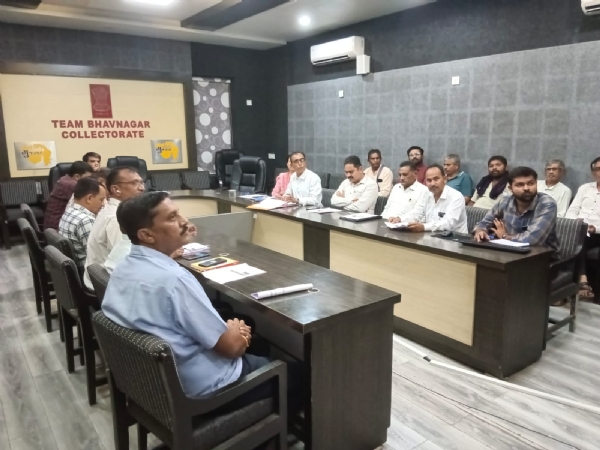 પ્રાકૃતિક કૃષિ અભિયાન  અંતર્ગત પ્રાકૃતિક કૃષિની સમીક્ષા બેઠક