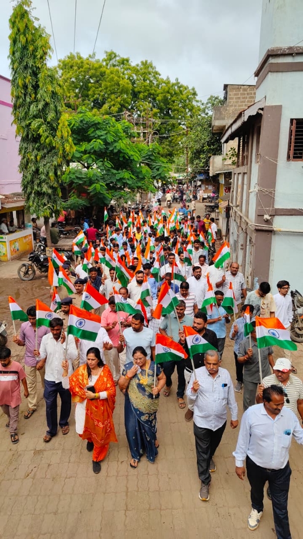 જિલ્લાની નગરપાલિકાઓની ‘તિરંગા યાત્રા’