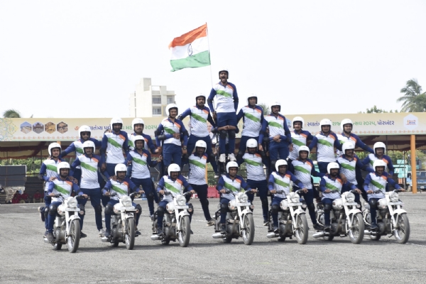 અશ્વ શો, શ્વાન શો, બાઈક શો સહિત પોલીસ જવાનો દિલધડક સ્ટંટ દ્વારા શક્તિ અને શૌર્યનું પ્રદર્શન કરશે.