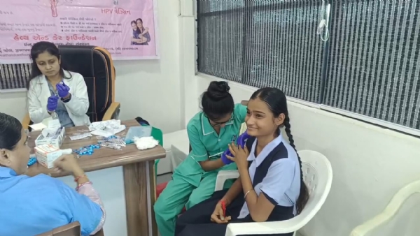 જોરણંગ ખાતે ફ્રી HPV વેક્સિન મેડિકલ સેવા કેમ્પમાં 12 શાળાના વિદ્યાર્થીઓને આરોગ્યલાભ