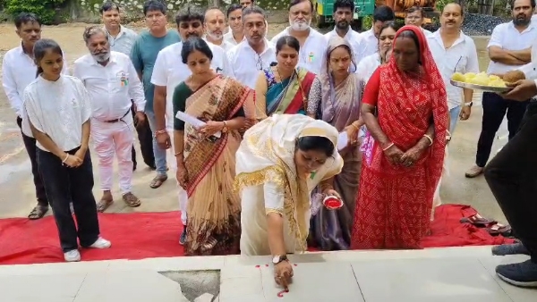 Ambaji ma laybreri khulli mukaoi