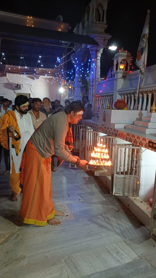 મહેસાણા શહેરથી તળેટી ગામ જતા આવે છે સોમનાથ મહાદેવનું મંદિર 200 વર્ષ જૂનો છે આ મંદિરનો ઇતિહાસ