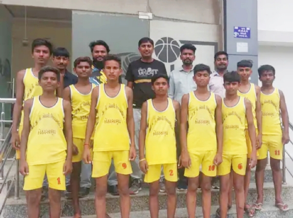 કોઠાસણા હાઈસ્કૂલનો ઐતિહાસિક વિજય: ખો-ખો મેદાનમાં ડબલ ચેમ્પિયન, 14 ખેલાડીઓ રાજ્યકક્ષાએ પહોંચ્યા