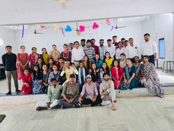 Aravalli: Grand celebration of Janmashtami festival at Ujaleshwar College