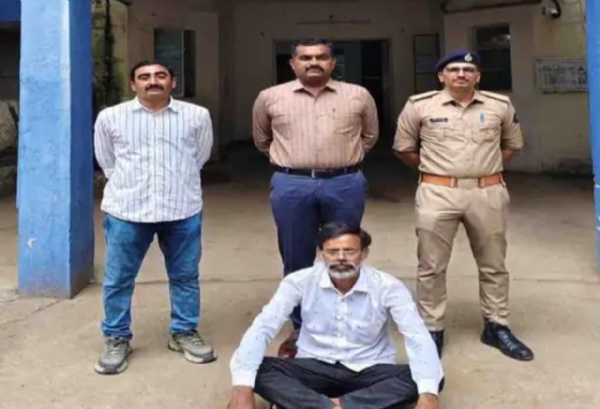 12 વર્ષથી ફરાર આરોપી ઝડપાયો