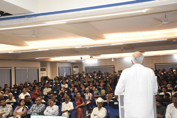 પોરબંદર કૃષી વિજ્ઞાન કેન્દ્ર ખાતે “પી.એમ. કિસાન ઉત્સવ દિવસ” ની ઉજવણી કરાઇ.