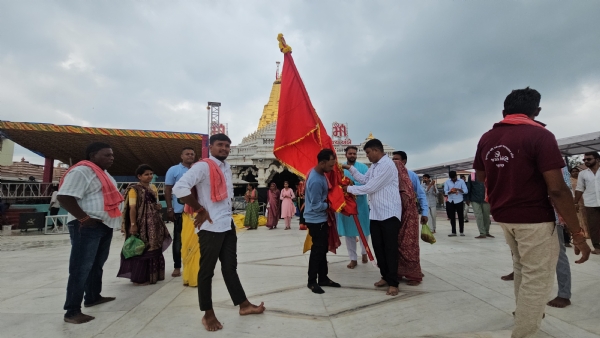 AMBAJI MANDUR DVARA 10 CAROD NO VIMO