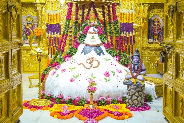 સોમનાથ મહાદેવને કૈલાશ દર્શન શ્રૃંગાર