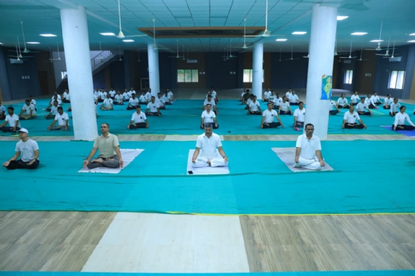 ઊના  યોગા કેન્દ્ર ખાતે