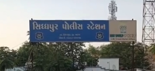 ગોકુલ યુનિવર્સિટી: પૂર્વ સંબંધિત યુવકનો વિદ્યાર્થીની પર હુમલો, યુવતીએ નોંધાવી ફરિયાદ