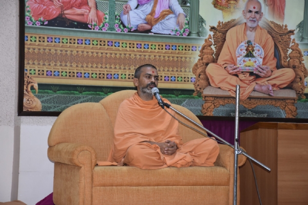 “મહંત સ્વામી મહારાજનો મહેસાણા આગમન: ભવ્ય કાર્યક્રમોની તૈયારીઓ”