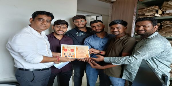 ડીજીવીસીએલ જીઆઈડીસી દ્વારા, ગણેશ યુવક મંડળ સાથે બેઠક કરી સૂચના અને માર્ગદર્શન આપ્યું