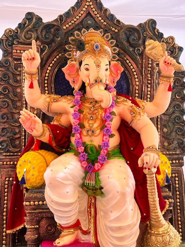 પોરબંદરમાં વાજતે ગાજતે વિઘ્નહર્તાનું આગમન.