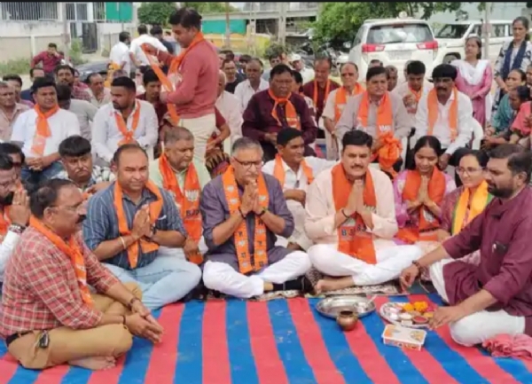 પાટણના નિર્મળ નગર માર્ગ પર નવા બોરવેલ પ્રોજેક્ટનો ખાતમુહૂર્ત, પાણીની સમસ્યાનો મળશે કાયમી ઉકેલ