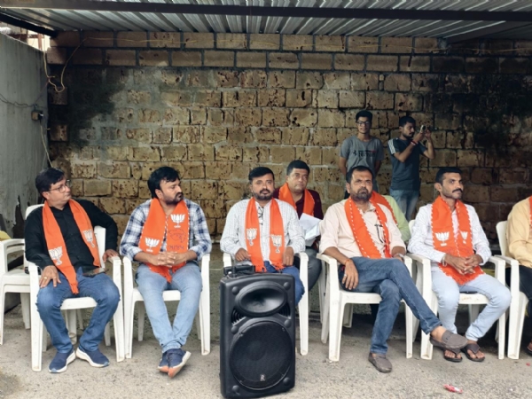 પોરબંદર શહેરના વોર્ડ.નં-9માં બીજેપી ની બેઠક યોજાઇ.