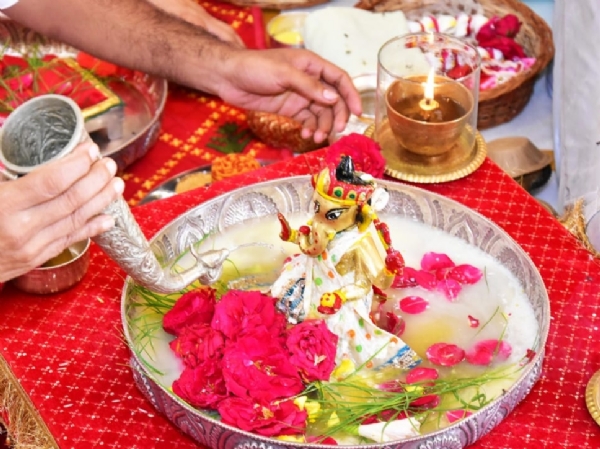 પોરબંદરના હરિમંદિર ખાતે ગણેશઉત્સવનો પ્રારંભ.