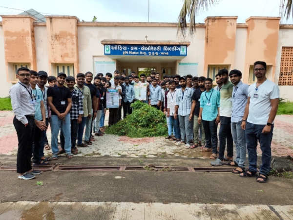 ખાપટ કૃષિ વિજ્ઞાન કેન્દ્ર ખાતે પરથેનિયમઘાસ જાગૃતિ અઠવાડિયાની ઉજવણી કરાઈ.