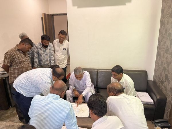 મંત્રી કુંવરજી બાવલિયા દ્વારા સનેસ ગામ ખાતે બેઠક : પીવાના પાણી અને સિંચાઈ સુવિધાઓ અંગે વિસ્તૃત ચર્ચા