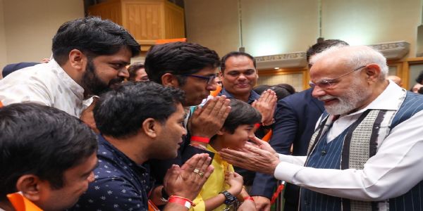 જાપાનના ટોક્યોમાં ભારતીય સમુદાયના પ્રેમથી પ્રભાવિત થયેલા વડા પ્રધાન મોદીએ કહ્યું - આ મુલાકાત બંને દેશો વચ્ચે સહયોગની નવી શક્યતાઓને આકાર આપશે