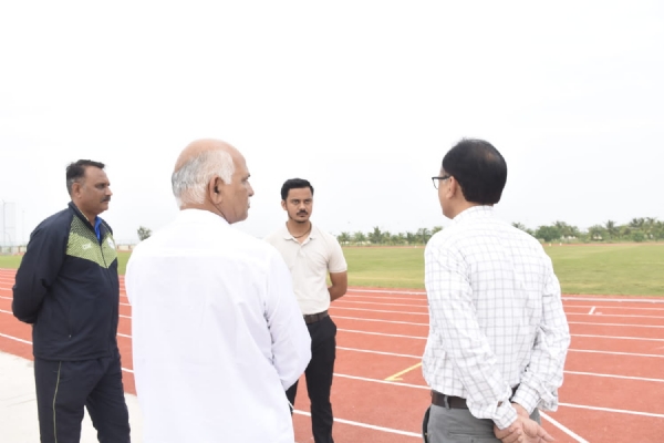 પોરબંદર જિલ્લા કલેક્ટરએ સરદાર પટેલ રમતગમત સંકુલની આધુનિક સુવિધાઓનું નિરીક્ષણ કર્યું.